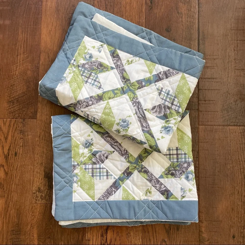 Quilted decorative pillowcases